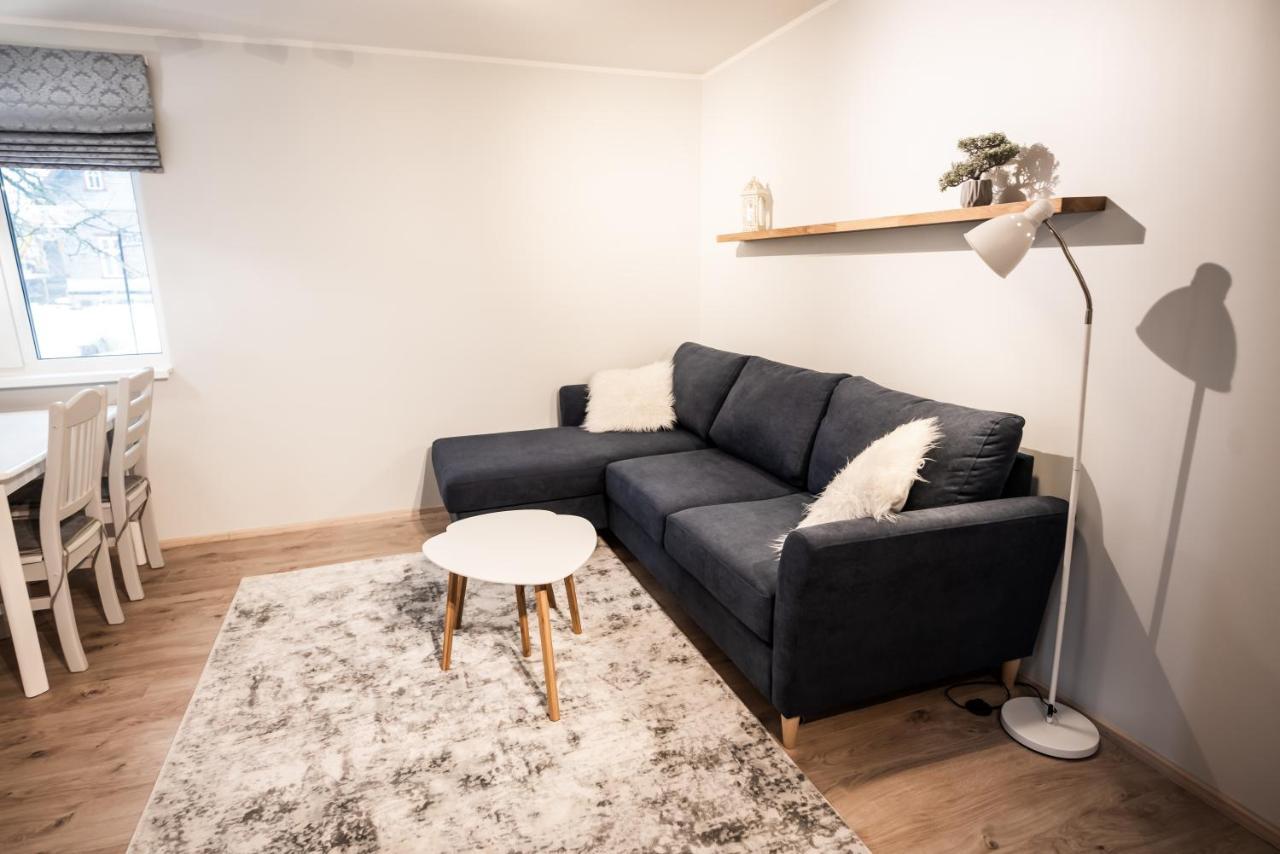 Cabin Guesthouse With Free Parking Pärnu Esterno foto