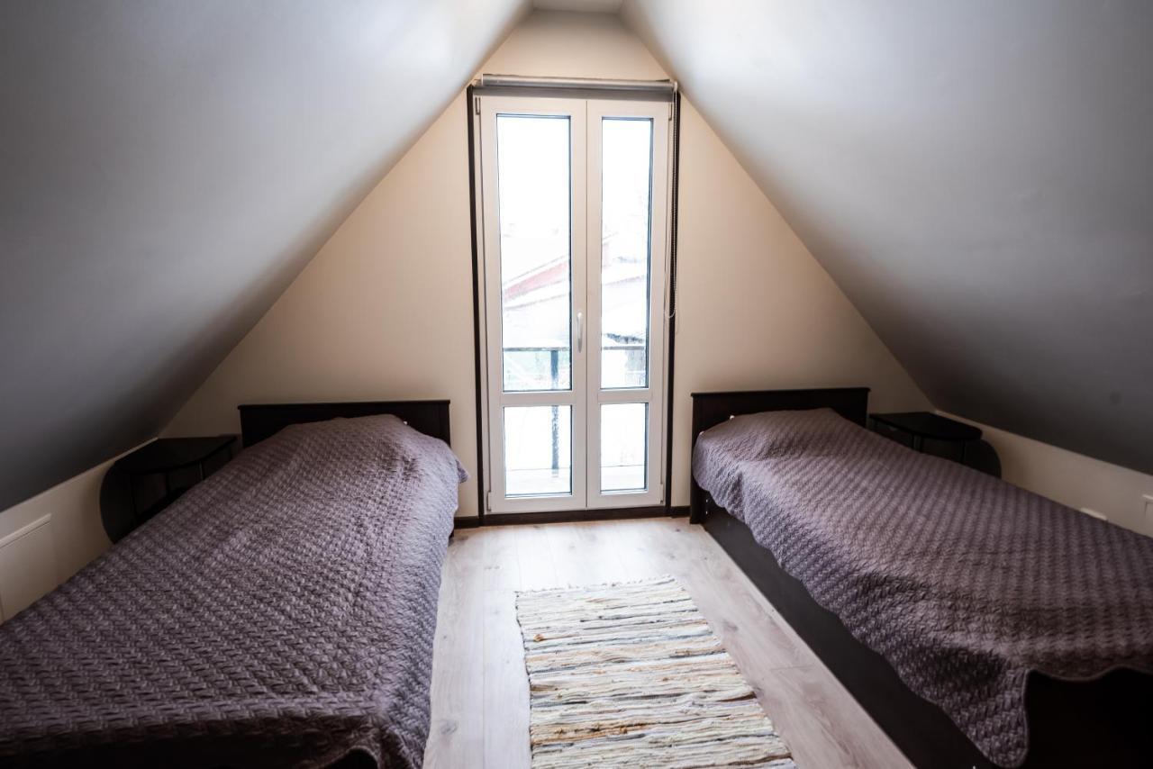 Cabin Guesthouse With Free Parking Pärnu Esterno foto