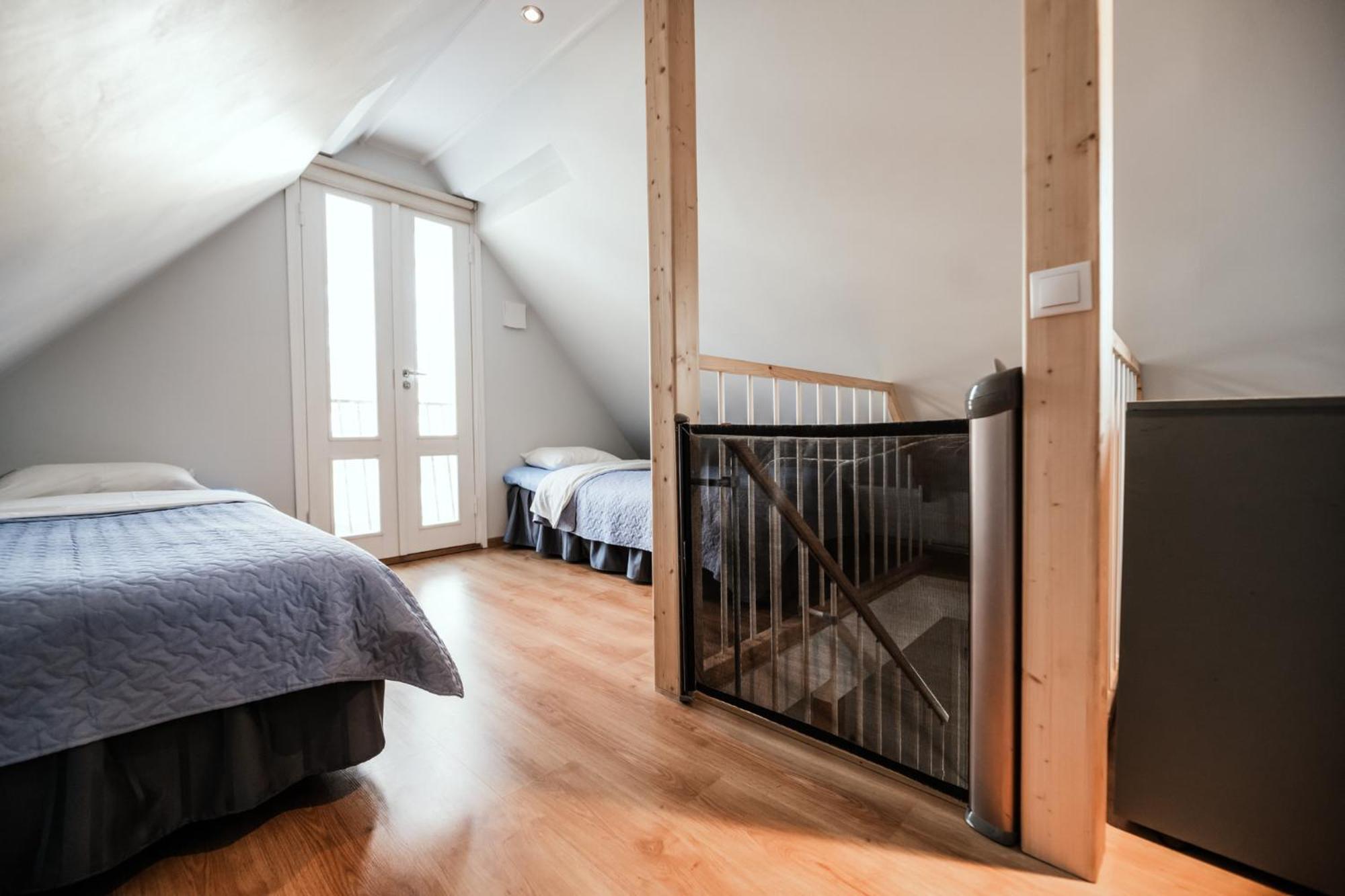 Cabin Guesthouse With Free Parking Pärnu Esterno foto